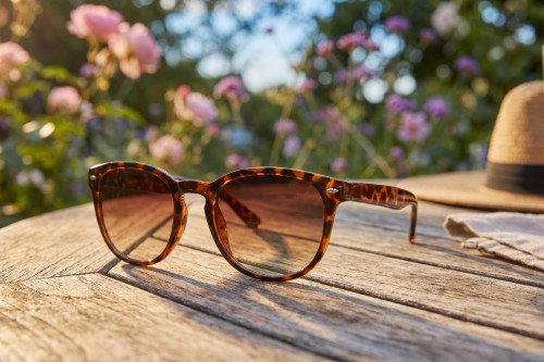 Sonnenbrillen mit Anspruch: Warum UV-Schutz allein nicht reicht