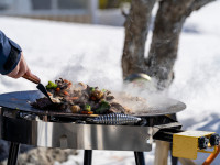 Wintergrillen mit Gasbrenner: So gelingt die perfekte Outdoor-Küche