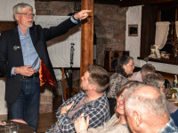 Fünf Märchen, ein Ratespiel und die Frage: Kann eine Maschine erzählen wie ein Mensch?